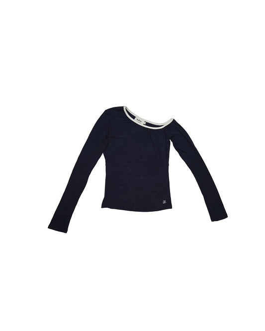 Lunar Curve Off-Shoulder Long Sleeves
